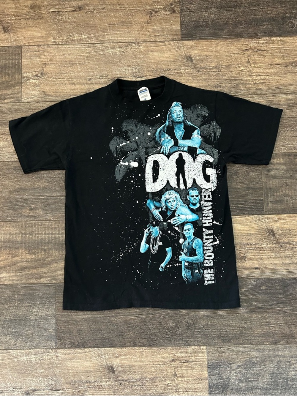 Vintage Y2K 2006 Black Dog The Bounty Hunter T-Shirt Size Medium